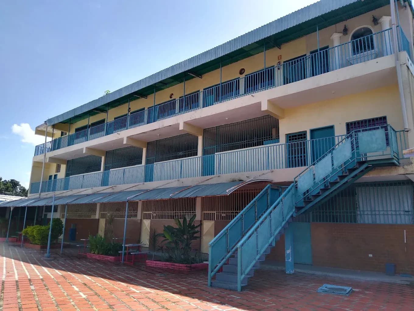 U.E.I. Andrés Bello - Image 1